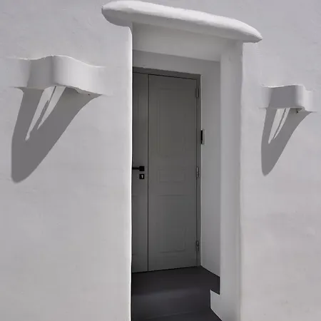 Alexandros Suites, Mykonos Town, With Shared Rooftop Terrace شقة