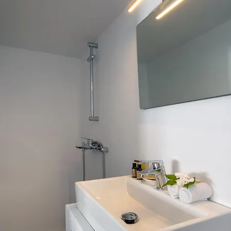 Alexandros Suites, Mykonos Town, With Shared Rooftop Terrace Lägenhet